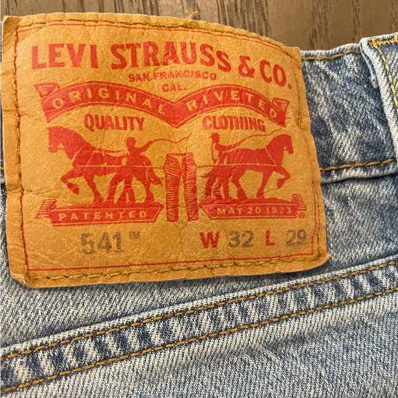 Levi's Light Blue Men's 541 Jeans 32 x 29 - Picture 1 of 4